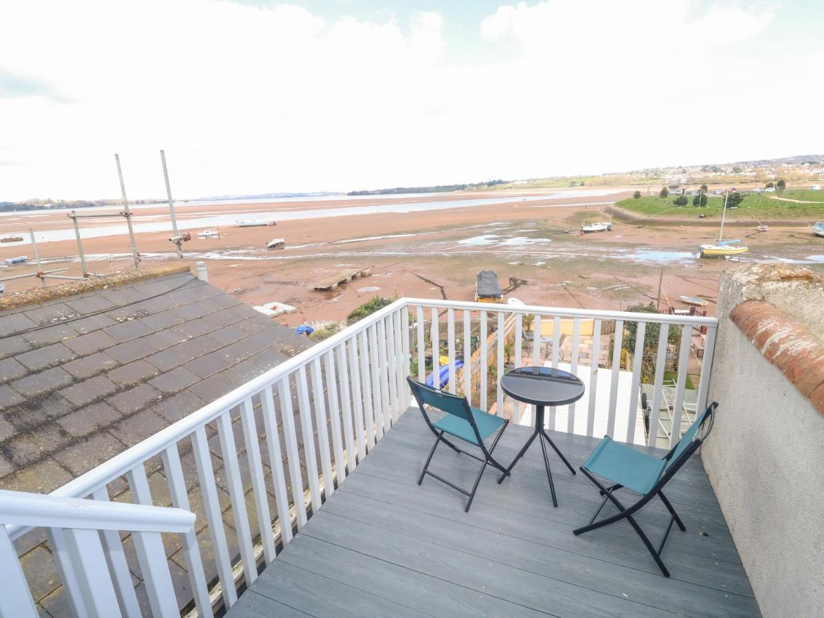 Driftwood Villa Ексмут Екстериор снимка